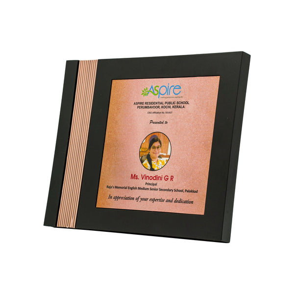 Wood Print Recognition Plaque
Memento
